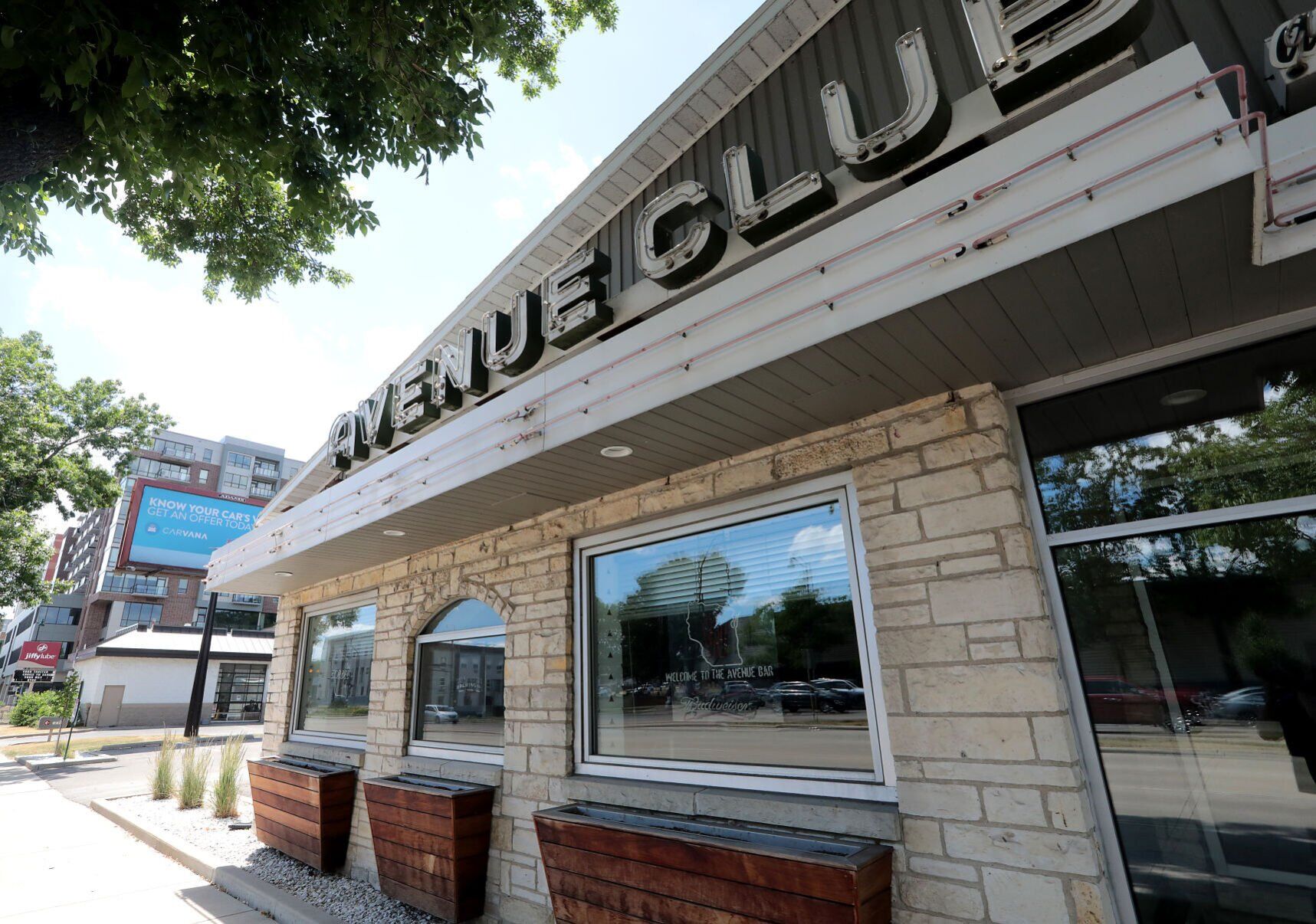 The Avenue Club
